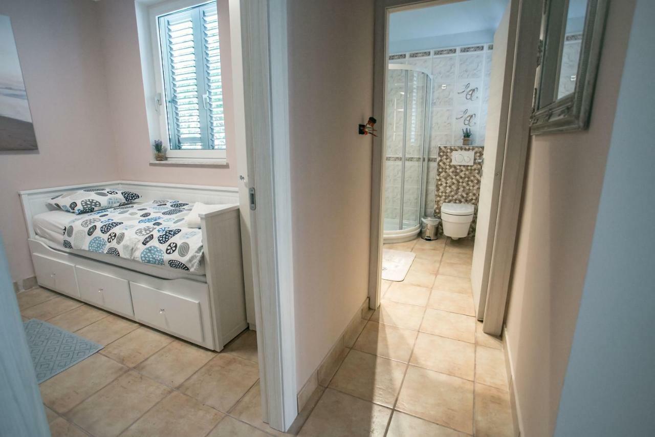 Villa Dvojac Jadranovo Bagian luar foto
